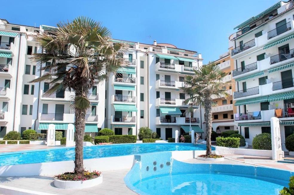 El Palmar Fronte Mare Apartman Lido di Jesolo Kültér fotó